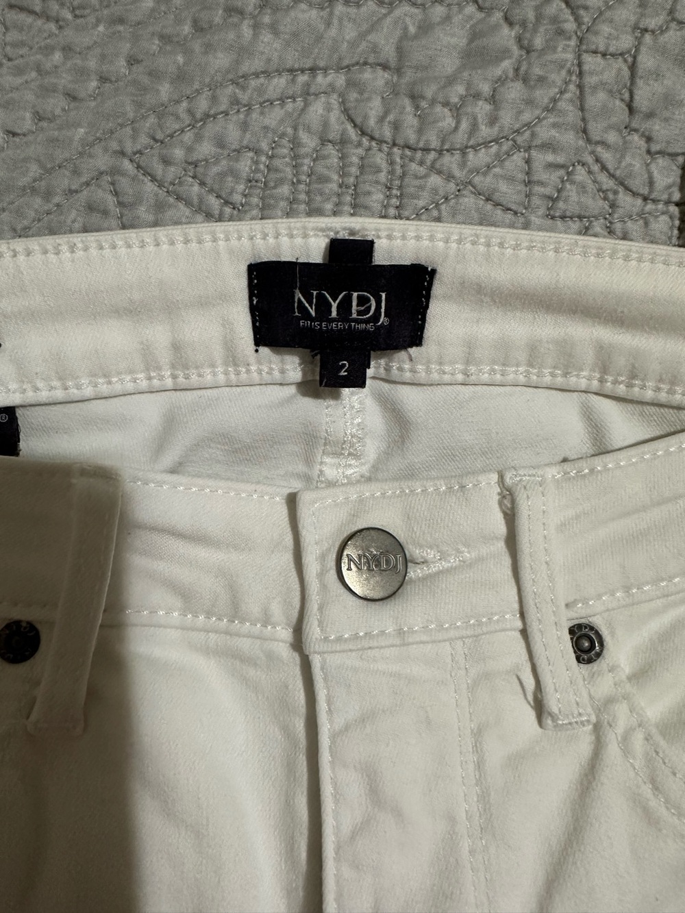NYDJ White Skinny Jeans - Slim Fit sz 2